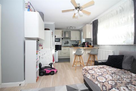 undefined, Blackbush Spring, Harlow