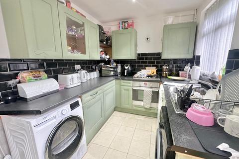 3 bedroom semi-detached house for sale, Springhead Road, Bradford, West Yorkshire, BD13