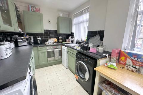 3 bedroom semi-detached house for sale, Springhead Road, Bradford, West Yorkshire, BD13