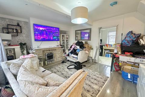 3 bedroom semi-detached house for sale, Springhead Road, Bradford, West Yorkshire, BD13