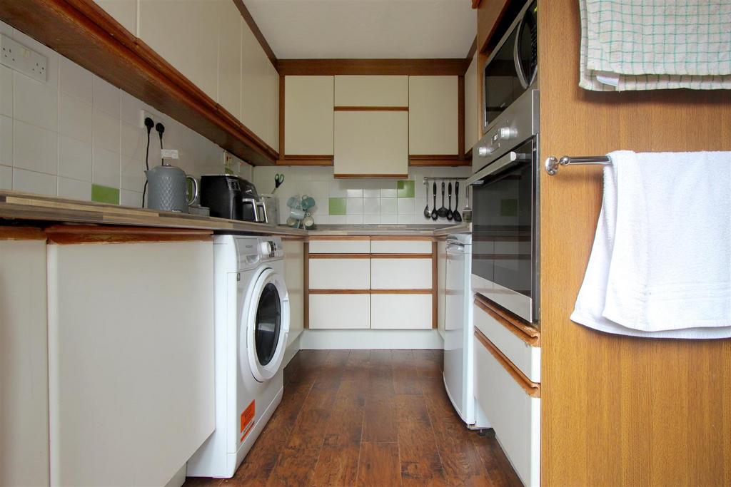 Kitchen.JPG