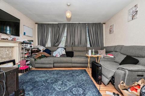4 bedroom terraced house for sale, Mangold Way, Erith, DA18