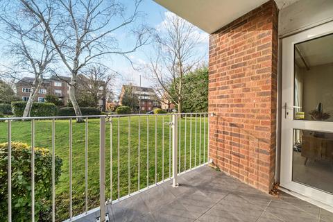 2 bedroom flat for sale, Ingleside Close, Beckenham, BR3
