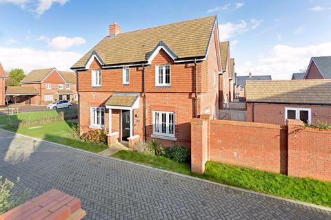 3 bedroom detached house for sale, Maple Road, Cranleigh, GU6