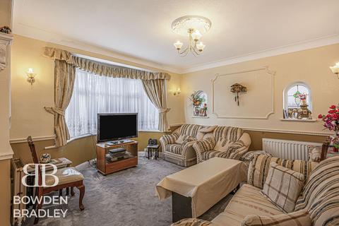 3 bedroom semi-detached house for sale, The Glade, Ilford, IG5