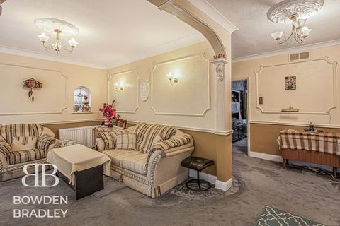 3 bedroom semi-detached house for sale, The Glade, Ilford, IG5
