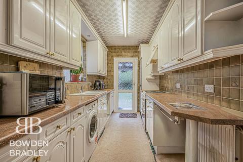 3 bedroom semi-detached house for sale, The Glade, Ilford, IG5