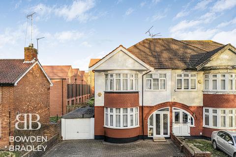 3 bedroom semi-detached house for sale, The Glade, Ilford, IG5