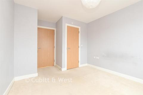 2 bedroom apartment for sale, Canalside, Redhill, Surrey