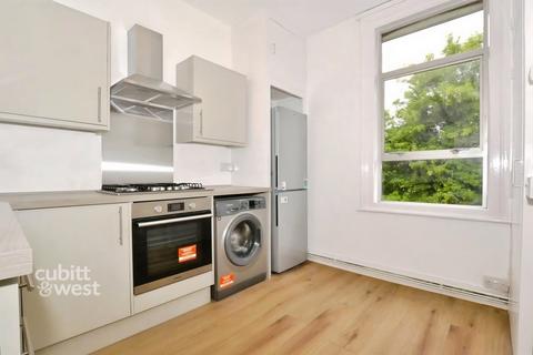 undefined, Beaumont Road, Purley CR8