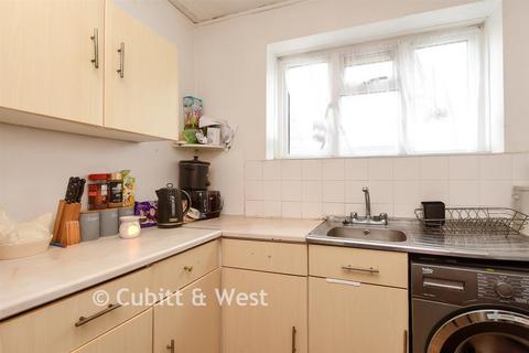 undefined, Malmstone Avenue, Merstham RH1