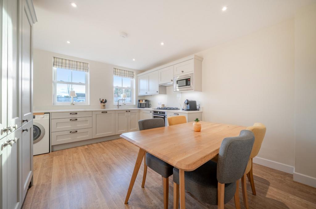 1401247-12-696fc0f9cacd1