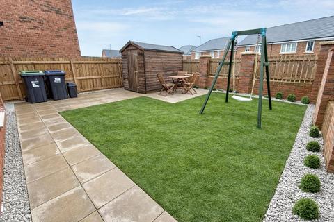 3 bedroom detached house for sale, Fieldfare Avenue, Ryton