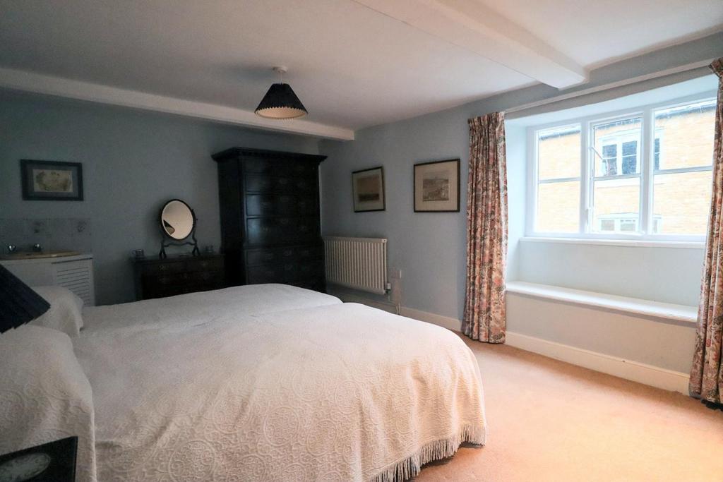 Bedroom 2.jpg