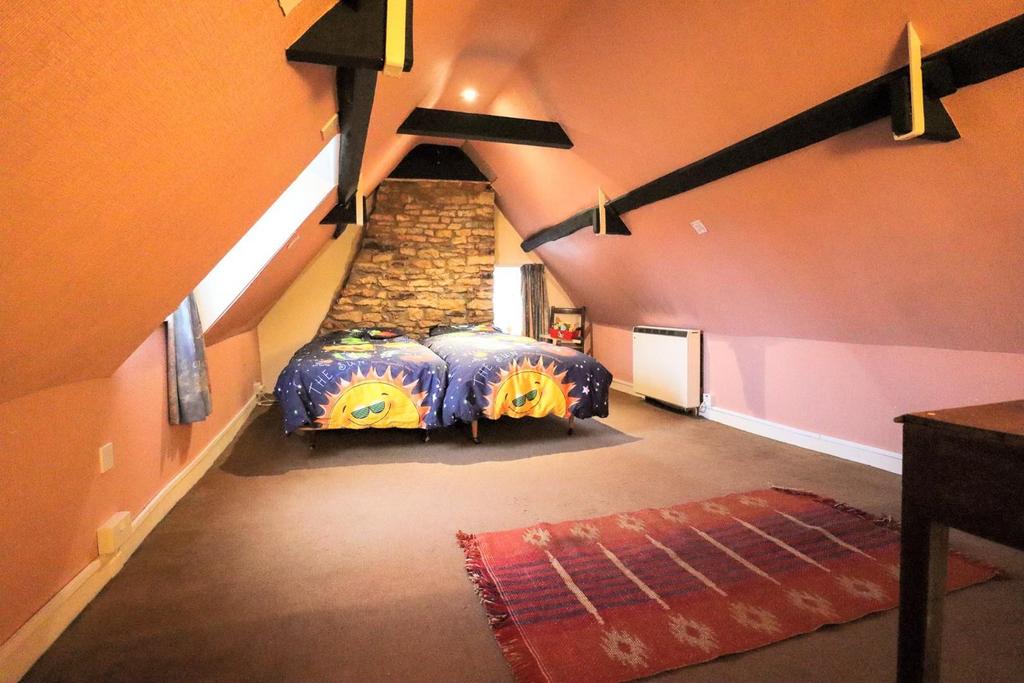 Bedroom 4.jpg