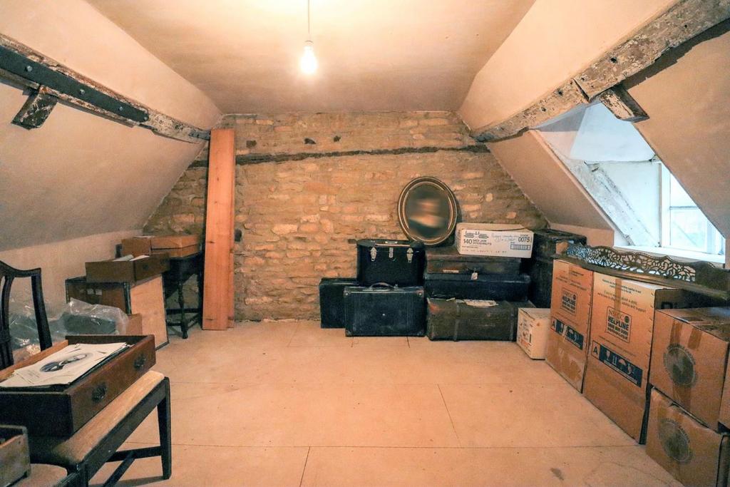 Loft Room.jpg