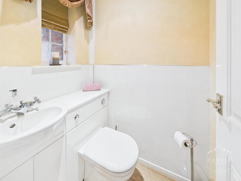 Guest cloakroom