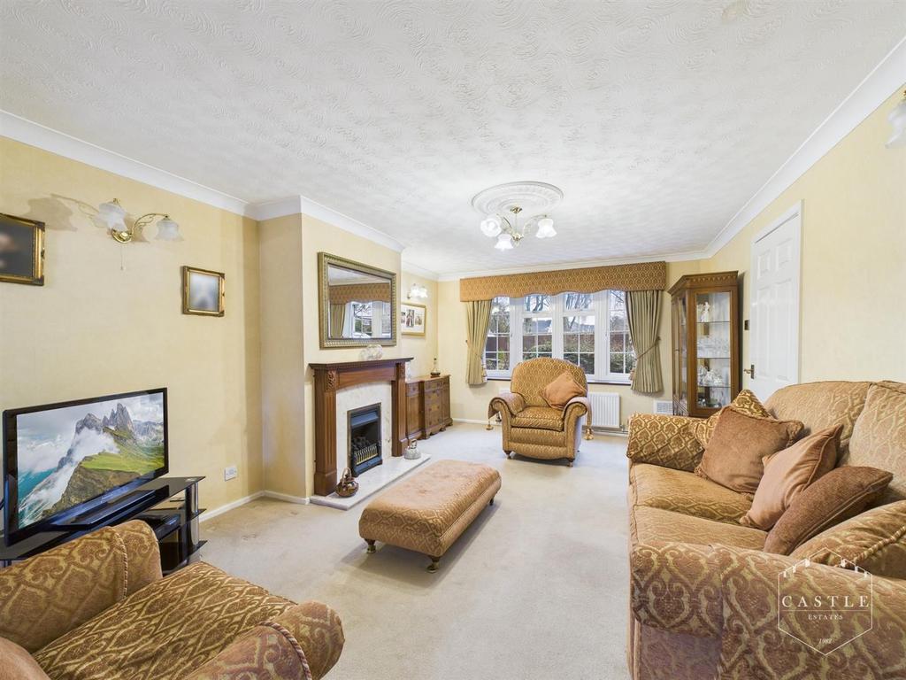 Lounge/dining room