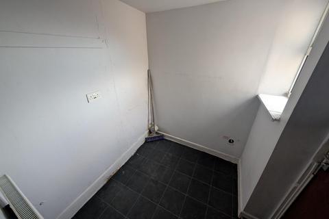 3 bedroom terraced house to rent, Hollingreave Road, Burnley
