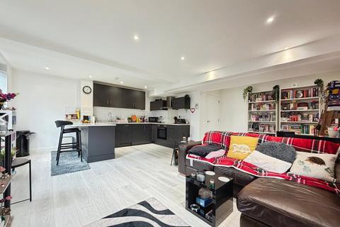 2 bedroom flat for sale, Major Close, Folkestone