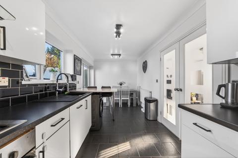 undefined, Instow Place, Llanrumney CF3