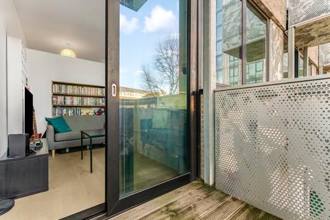 1 bedroom apartment for sale, Highgate Hill, Archway, N19