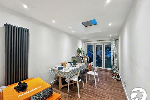 3 bedroom terraced house for sale, Castle Avenue, Rochester, Kent, ME1