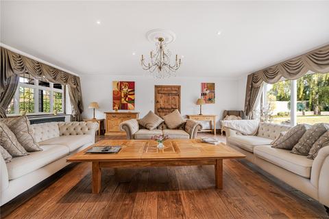 3 bedroom detached house for sale, Gilhams Avenue, Banstead, SM7