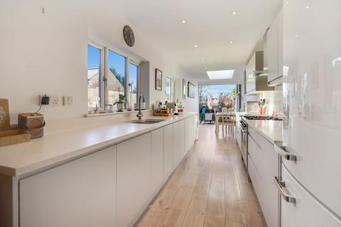 3 bedroom terraced house for sale, Coverts Road, Claygate, KT10