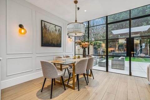 4 bedroom semi-detached house to rent, Leconfield Avenue, London, SW13