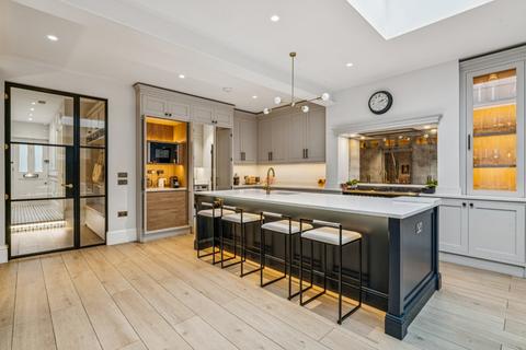 4 bedroom semi-detached house to rent, Leconfield Avenue, London, SW13