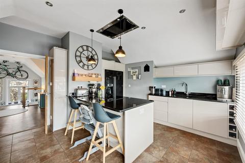 3 bedroom apartment for sale, Homefield Road, Bromley, BR1