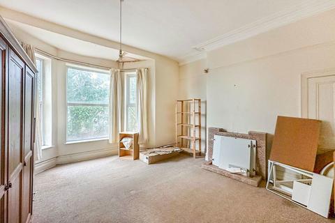 undefined, Beverley Road, Hull HU6