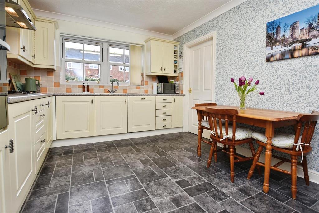 51826740-kitchen 20tbl.JPG
