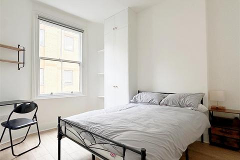 1 bedroom in a house share to rent, 67a North Road, Brighton BN1