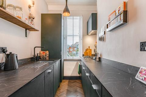 2 bedroom apartment to rent, Avenue Road, Clarendon Park, LE2 3EA