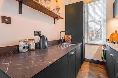 2 bedroom apartment to rent, Avenue Road, Clarendon Park, LE2 3EA