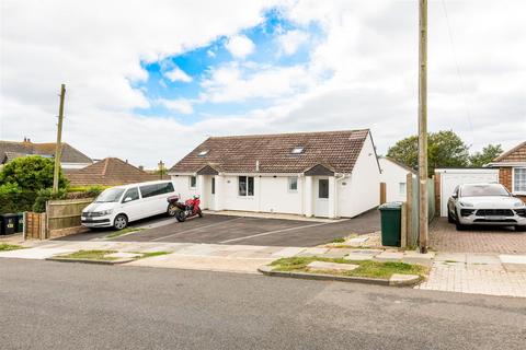 1 bedroom semi-detached bungalow for sale, Crescent Drive North, Brighton