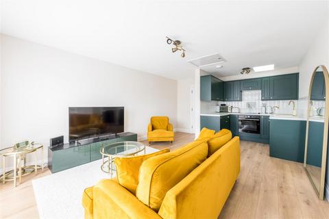 1 bedroom semi-detached bungalow for sale, Crescent Drive North, Brighton