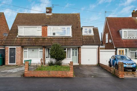 undefined, Nursery Gardens, Staines-upon-Thames, Surrey, TW18