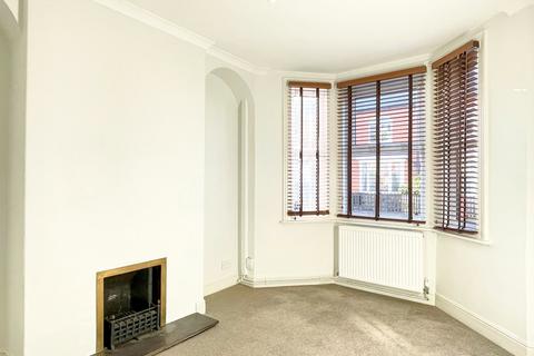 2 bedroom terraced house to rent, Newcombe Street, Market Harborough LE16
