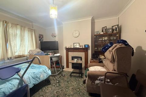 undefined, Thong Lane, Gravesend, Kent, DA12