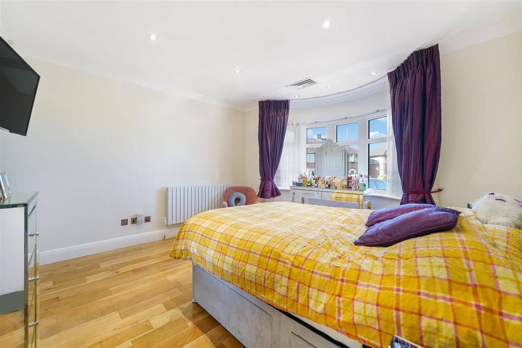 15 Morley Crescent - Ku Fhw2s YFPVg K7v WFy GC.jpg