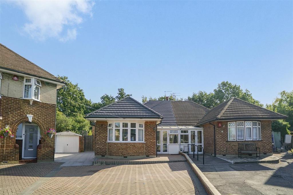 15 Morley Crescent - NBk Q6 Y8 Hl GRunyg BTNnk.jpg