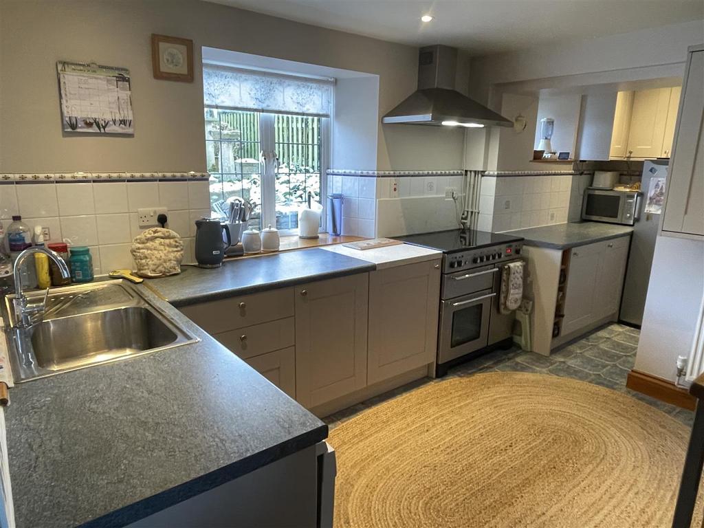 Kitchen alternate view.JPG