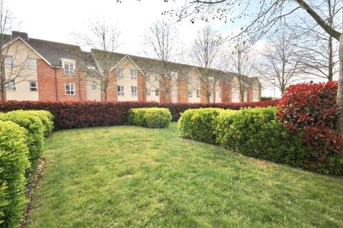 1 bedroom flat for sale, Harrow Close, Surrey KT15