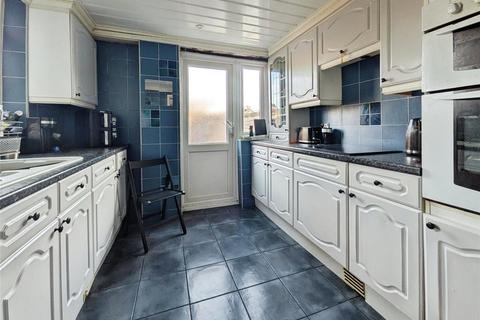2 bedroom terraced house for sale, Dumergue Avenue, Kent ME11