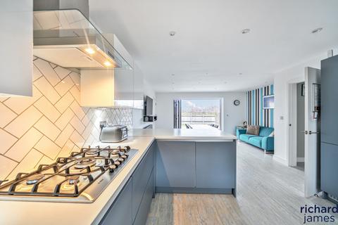 4 bedroom detached house for sale, Rackham Close, Swindon, SN25