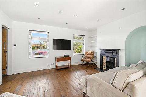 undefined, East Ferry Road, London, E14