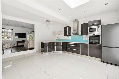 undefined, East Ferry Road, London, E14